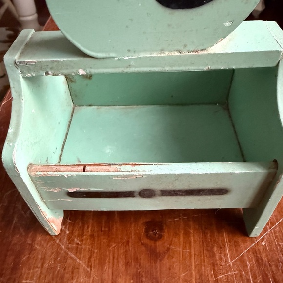 Vintage Wooden Sewing Caddy with Duck Design - Picture 4 of 13